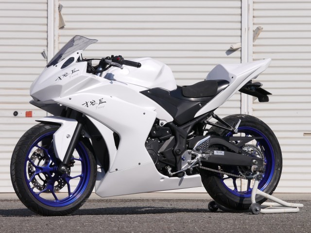 YZF-R25 フロントフェンダー＆タンクカバーtype-2完成！！ - 才谷屋