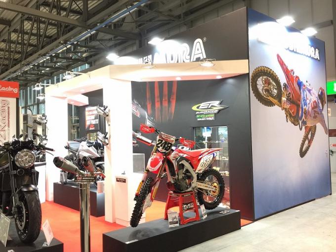 Eicma ミラノショー18開幕 ヨシムラジャパン バイクブロス