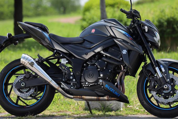 Suzuki Gsx S750 ってかっこいいよね Powerboxマフラー新登場 Sp忠男 バイクブロス