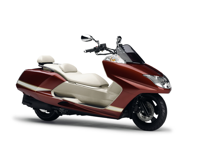 ヤマハ】 マグザムに新色を追加した2012年モデル登場| バイクブロス 