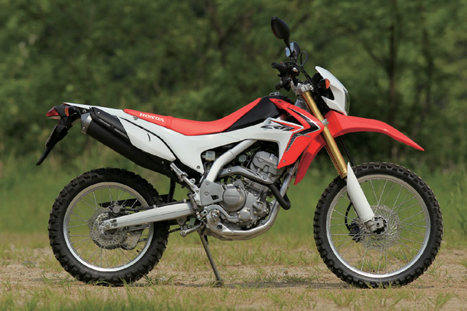 人気のFMF Q4マフラーシリーズに待望のCRF250L用がラインナップ！ アイテムレビュー オフロードバイクならバイクブロス