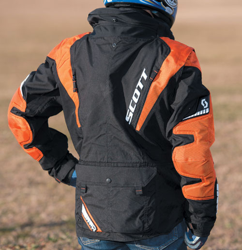 ネックブレイス装着に対応したスコット製オフロードジャケットが日本へ ...