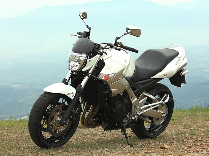 スズキ Gsr400 Gsr400 Abs まず見た目がカッコイイ 試乗インプレ レビュー バイクブロス