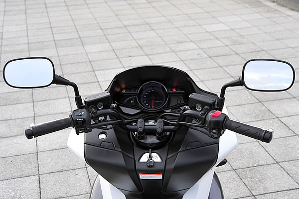 フェイズ FAZE ホンダ バッテリー ビックスクーター 250cc 実働車 神奈川発(126cc-250cc)｜売買されたオークション情報、yahooの商品情報をアーカイブ公開  - オークファン オートバイ車体