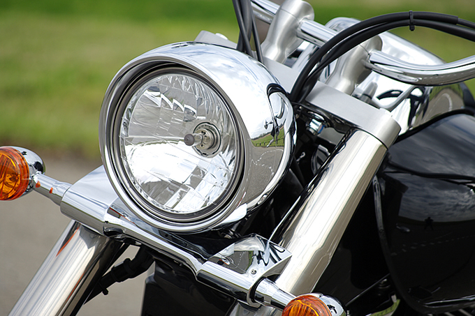 スズキ イントルーダークラシック400 – 圧倒的な存在感と美しさを持つ 試乗インプレ・レビュー 最新のアメリカン・クルーザーのバイク総合情報メディア｜ バイクブロス・マガジンズ