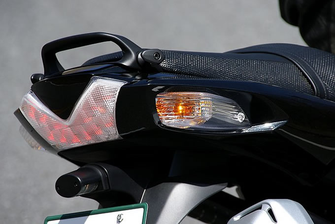 カワサキ ZX-14R – カワサキが追い求めてきた最強伝説 試乗インプレ・レビュー バイクブロス