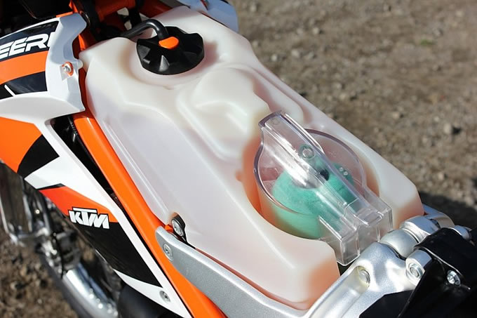 KTM フリーライド 250 R – 野山をトレッキングするバイク 試乗インプレ 