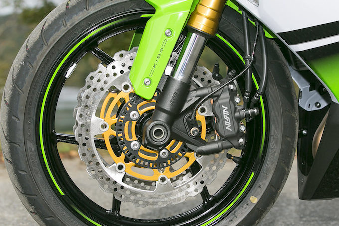 カワサキ ニンジャ ZX-6R ABS Special Edition – 排気量を636ccに拡大 