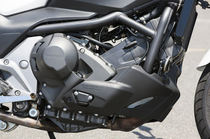 ホンダ NC750S デュアル・クラッチ・トランスミッション ABS – ニューミッドコンセプトのSTDモデル 試乗インプレ・レビュー バイクブロス