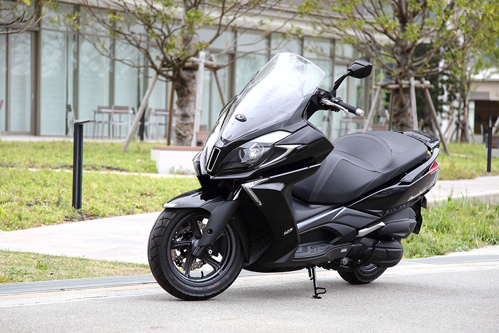 キムコ ダウンタウン125i 250cc並みの車格と装備を持った快適な125ccスクーター 試乗インプレ レビュー 原付 ミニバイクならバイクブロス