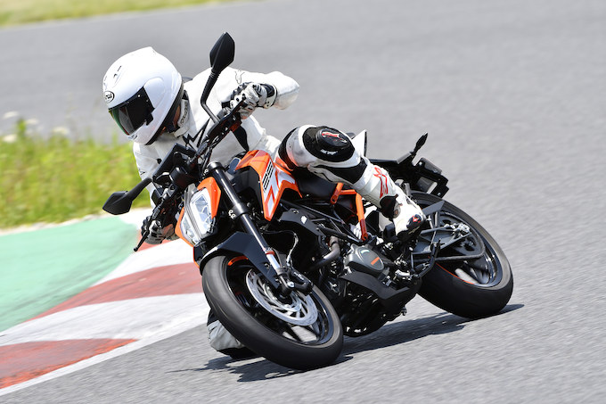 KTM 125 デューク（2017-） – 小型二輪クラスでありながら妥協なき