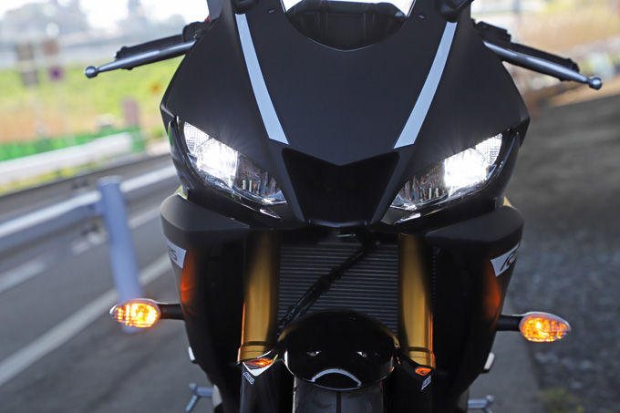 ヤマハ YZF-R25試乗記事】 MotoGPマシン「YZR-M1」をイメージした ...