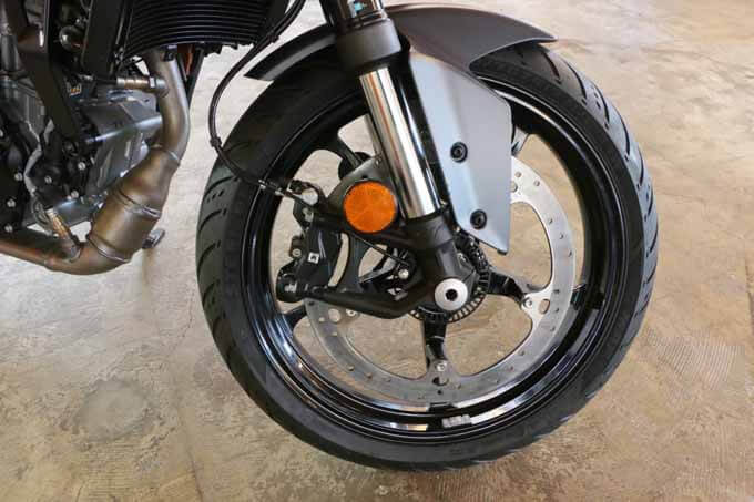 【KTM 250 デューク 試乗記】よりパワフルに、扱いやすく進化したスモールDUKEの売れ筋モデル 16画像