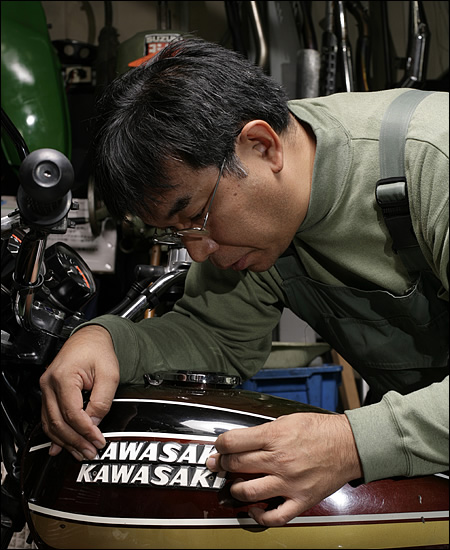 Page5】KAWASAKI Z2/750RS 外装パーツの仕上げ 特集記事 バイクブロス