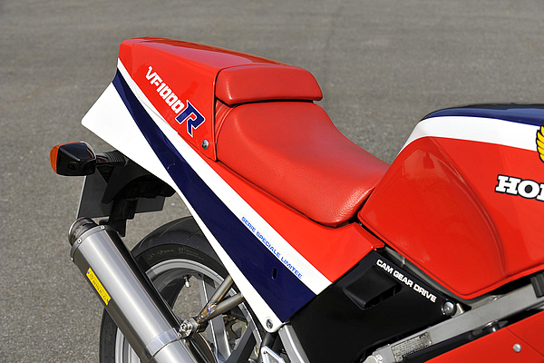 Page3】HONDA VF1000Rカスタム詳細 特集記事 バイクブロス