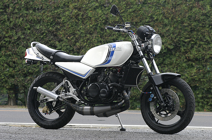 Page4】YAMAHA RZ250 特集記事 バイクブロス