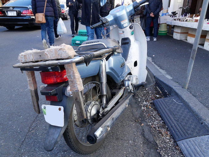 ゆるカブ第七十回 場外の築地もカブは熱いっ 松本よしえのゆるカブdays 原付 ミニバイクならバイクブロス