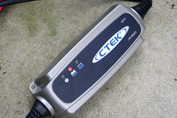 CTEK バッテリーチャージャー＆メンテナー JS800 バイク用品 ...