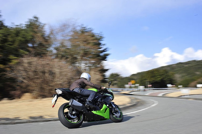 最新モデル試乗速報 カワサキ Ninja ZX-6R フォトTOPICS バイク 