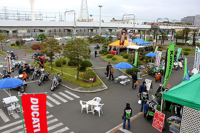 試乗商談会 Tryding Fair 11 In 尾久自動車学校 は大盛況 フォトtopics バイクブロス