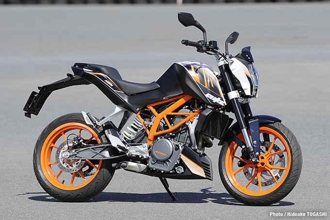 KTM 2014ストリートモデル一気乗り！ フォトTOPICS バイクブロス