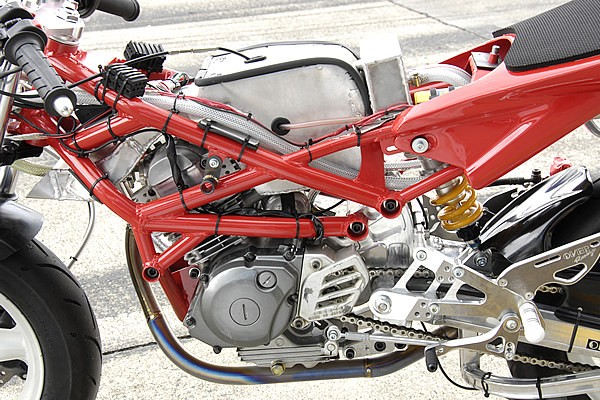 ヤマハ Ov27tt R プロが造るカスタム 原付 ミニバイクならバイクブロス