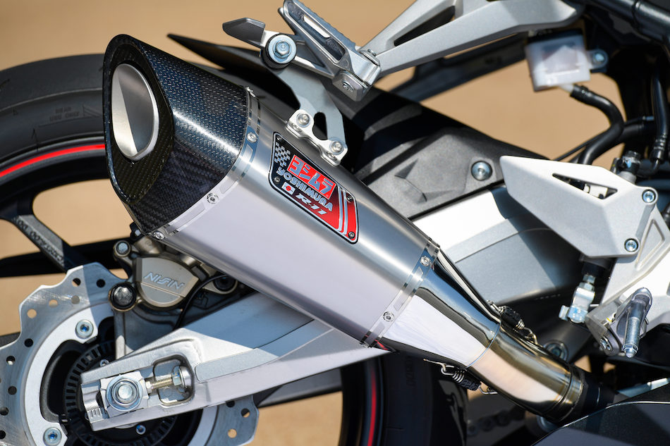 SPICE UP YOUR 250cc SUPERSPORT WITH YOSHIMURA SLIP-ON R-11 / R-77S